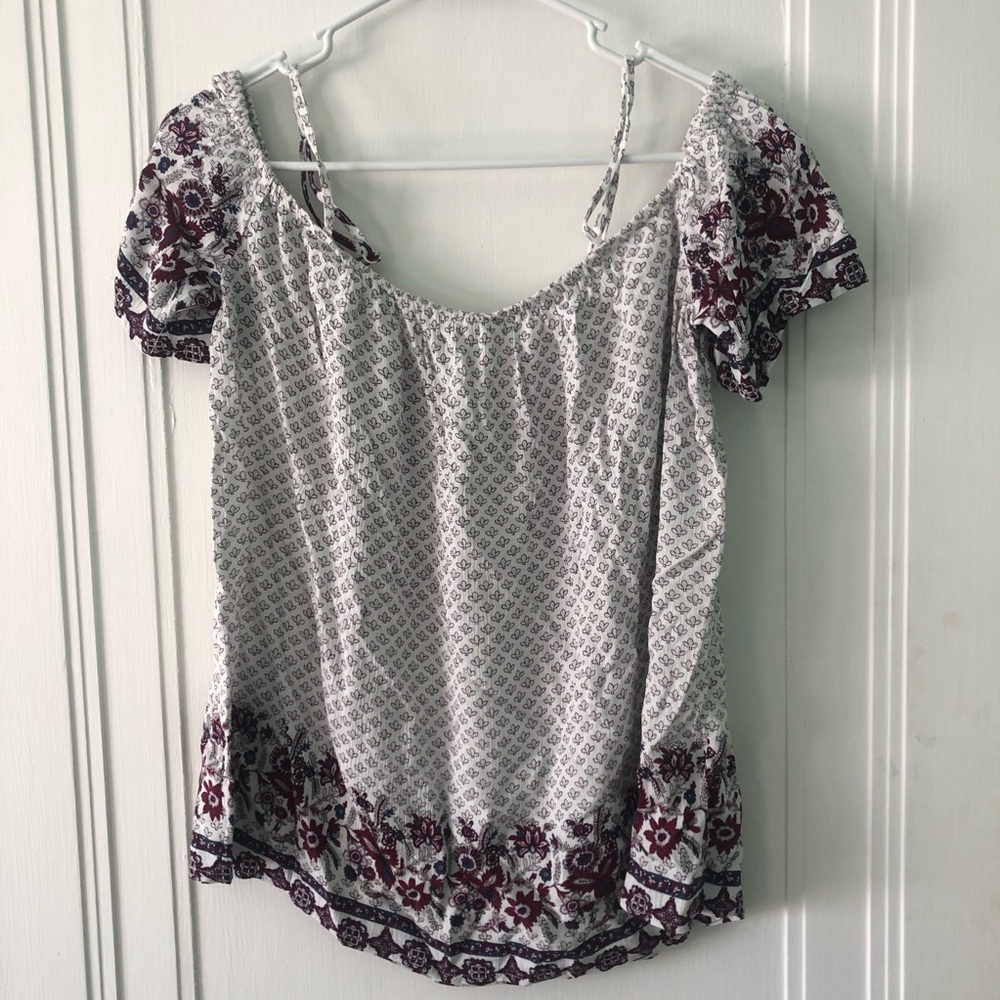 Target off the shoulder tank